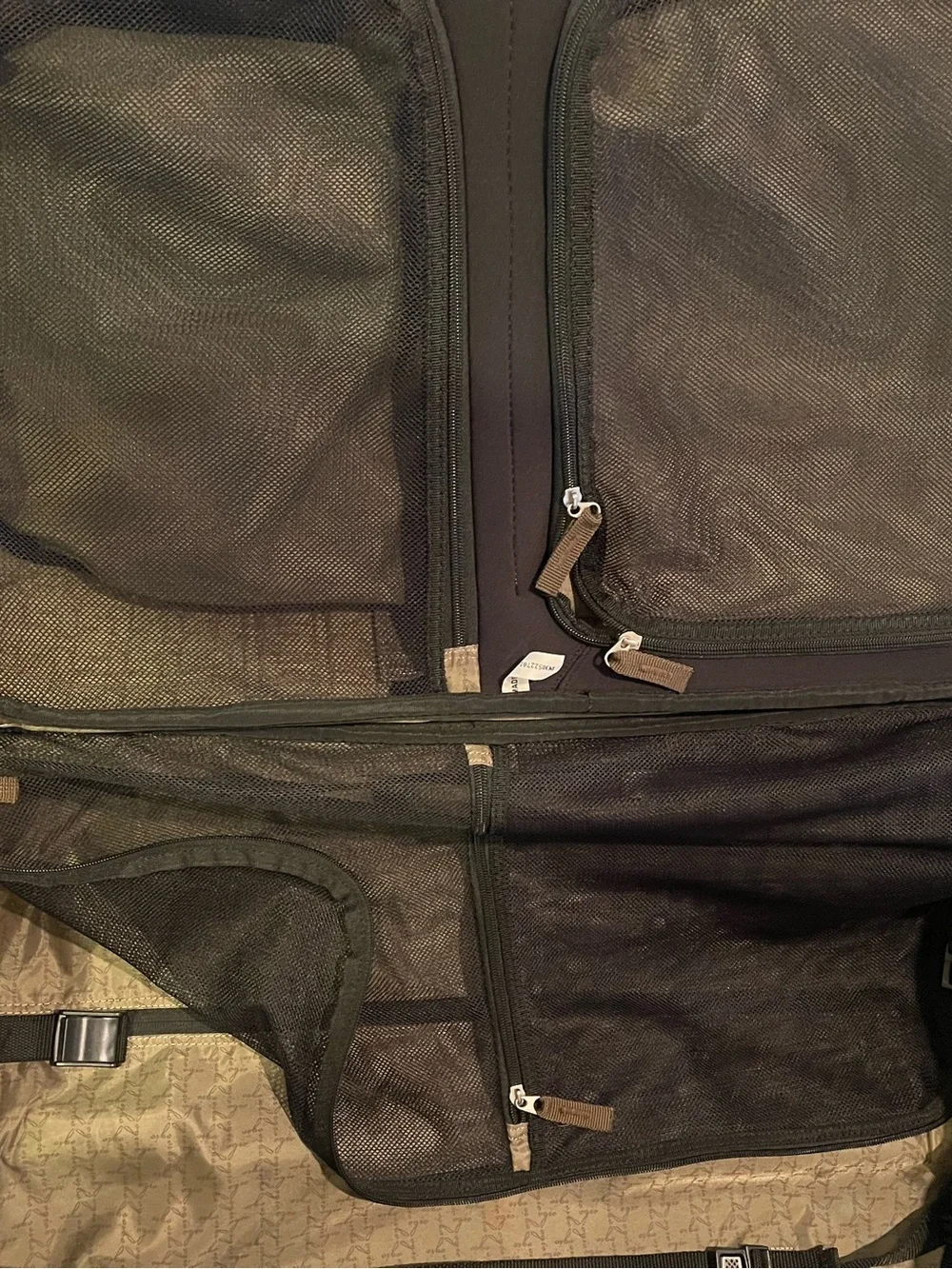 OGIO Men’s Tan and Brown houndstooth Travel Luggage